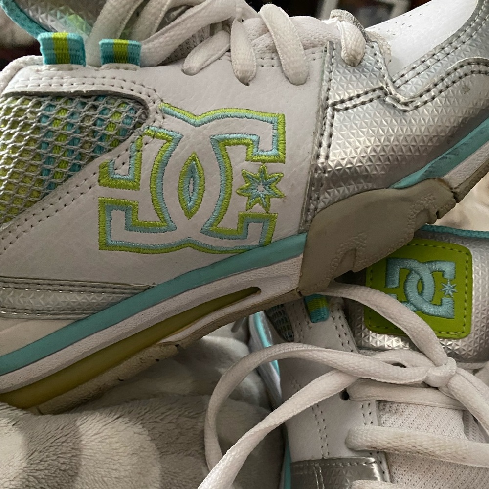 SOLD DC lace up Tennis Shoes Beautiful Woman’s size 6